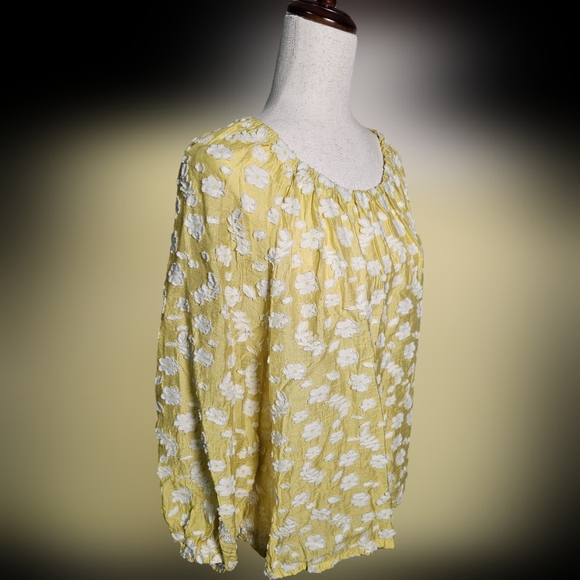 Ann Taylor Textured Yellow Floral Scoop Neck Boho Women's Top Large Petite - Picture 1 of 10